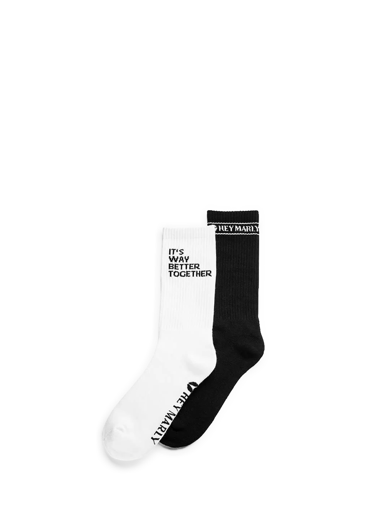 Frontalansicht auf neutralem Hintergrund des Produktes Signature Socks in der Farbe Black/White