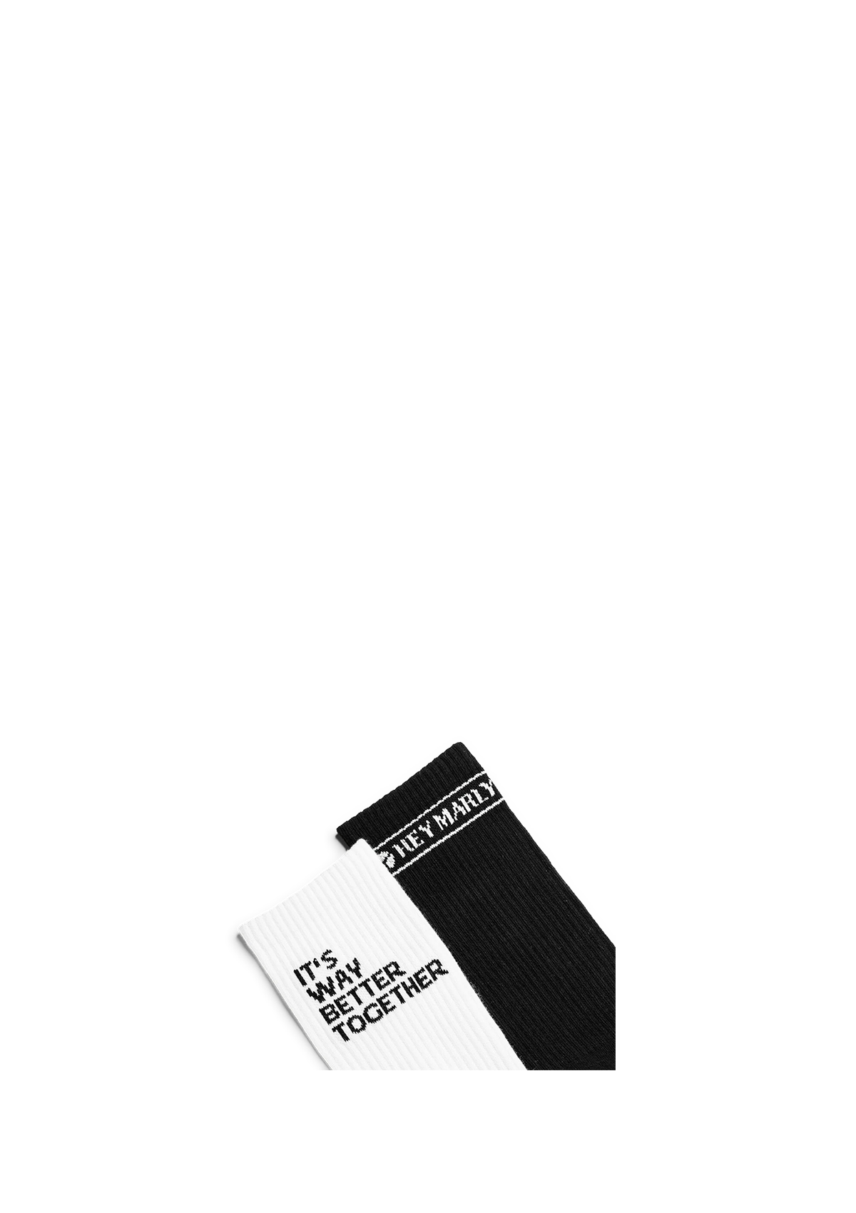 Produktabbildung auf neutralem Hintergrund des Produktes Signature Socks in der Farbe Black/White