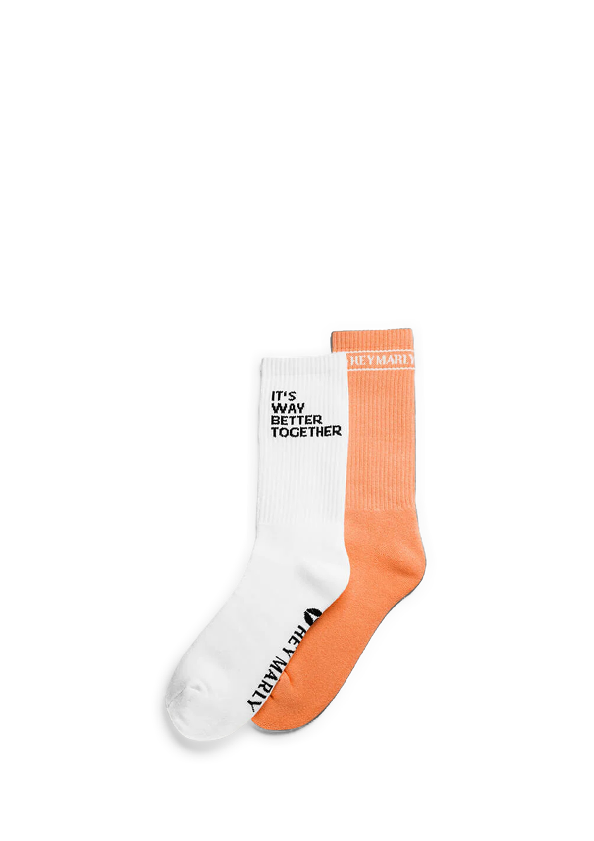 Frontalansicht auf neutralem Hintergrund des Produktes Signature Socks in der Farbe Peach/White