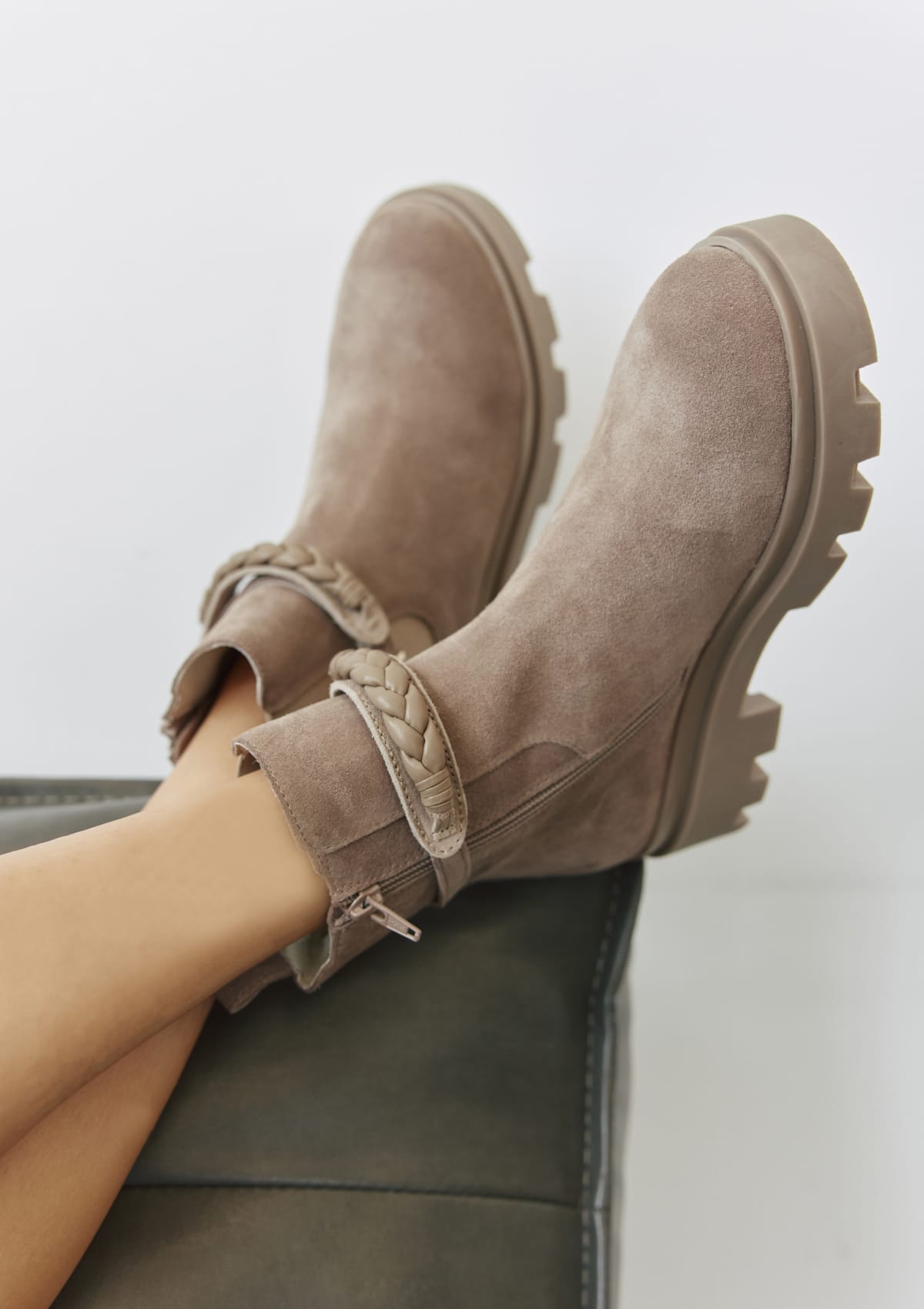 Classy Aesthetic Low - Suede - Mocha