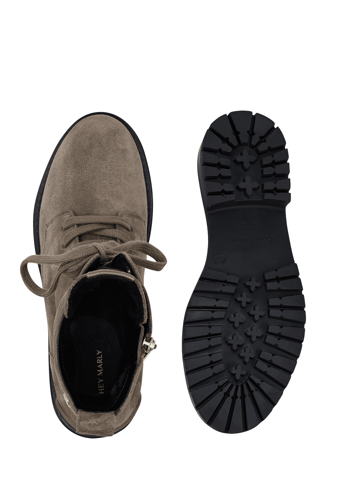 Produktabbildung auf neutralem Hintergrund des Produktes Signature Boot Suede in der Farbe Mocha