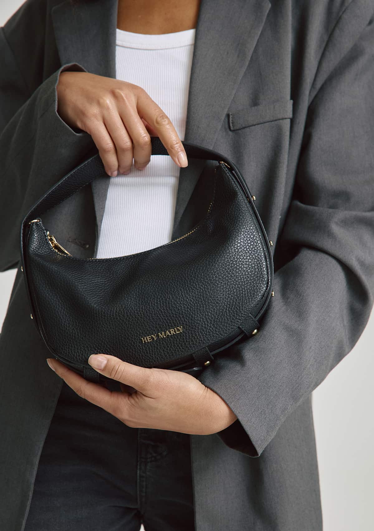 Produktabbildung auf neutralem Hintergrund des Produktes Lifetime Sister S in der Farbe Black in der Größe S