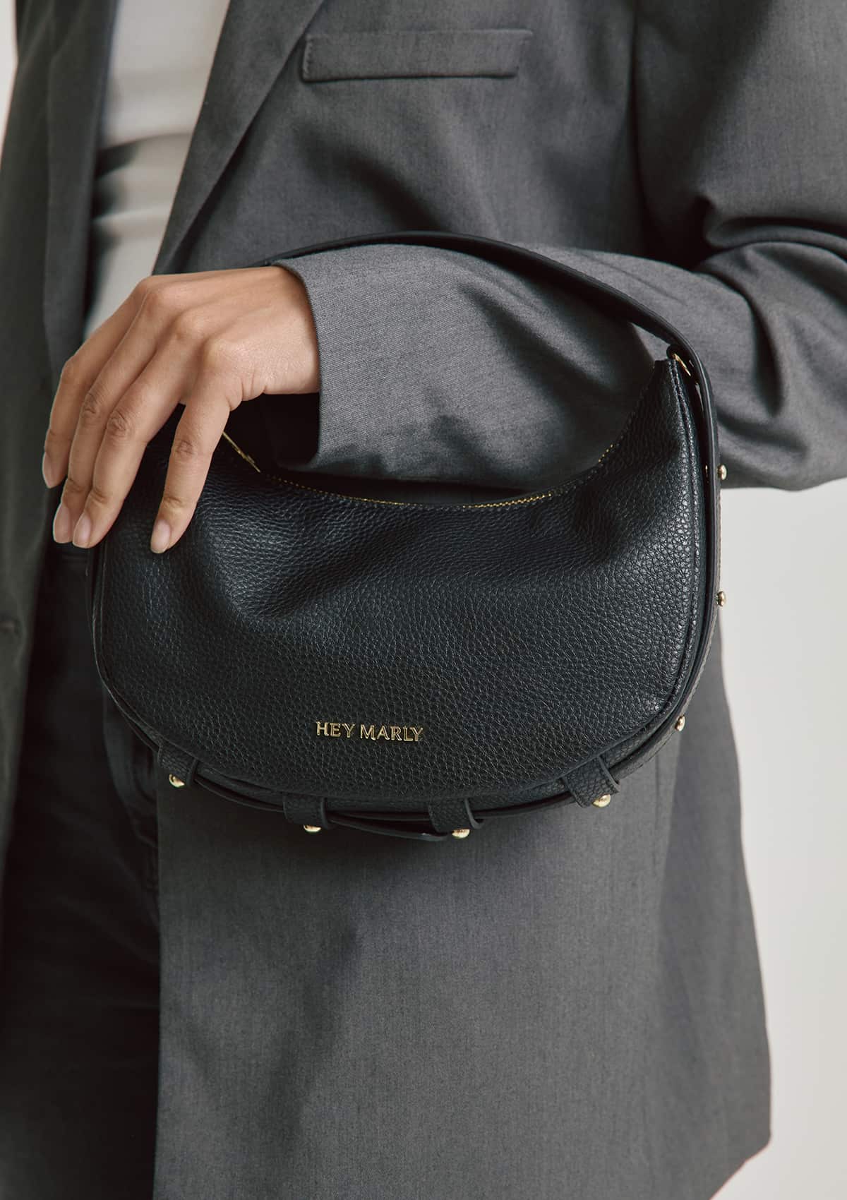 Produktabbildung auf neutralem Hintergrund des Produktes Lifetime Sister S in der Farbe Black in der Größe S