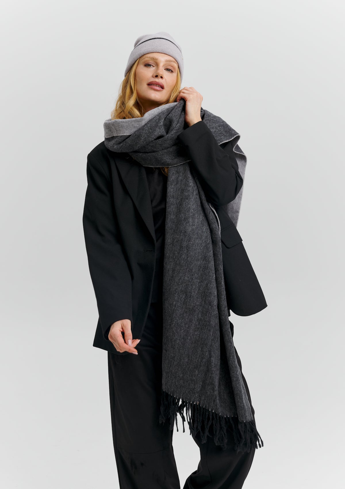 Classic Scarf - Black-Greige