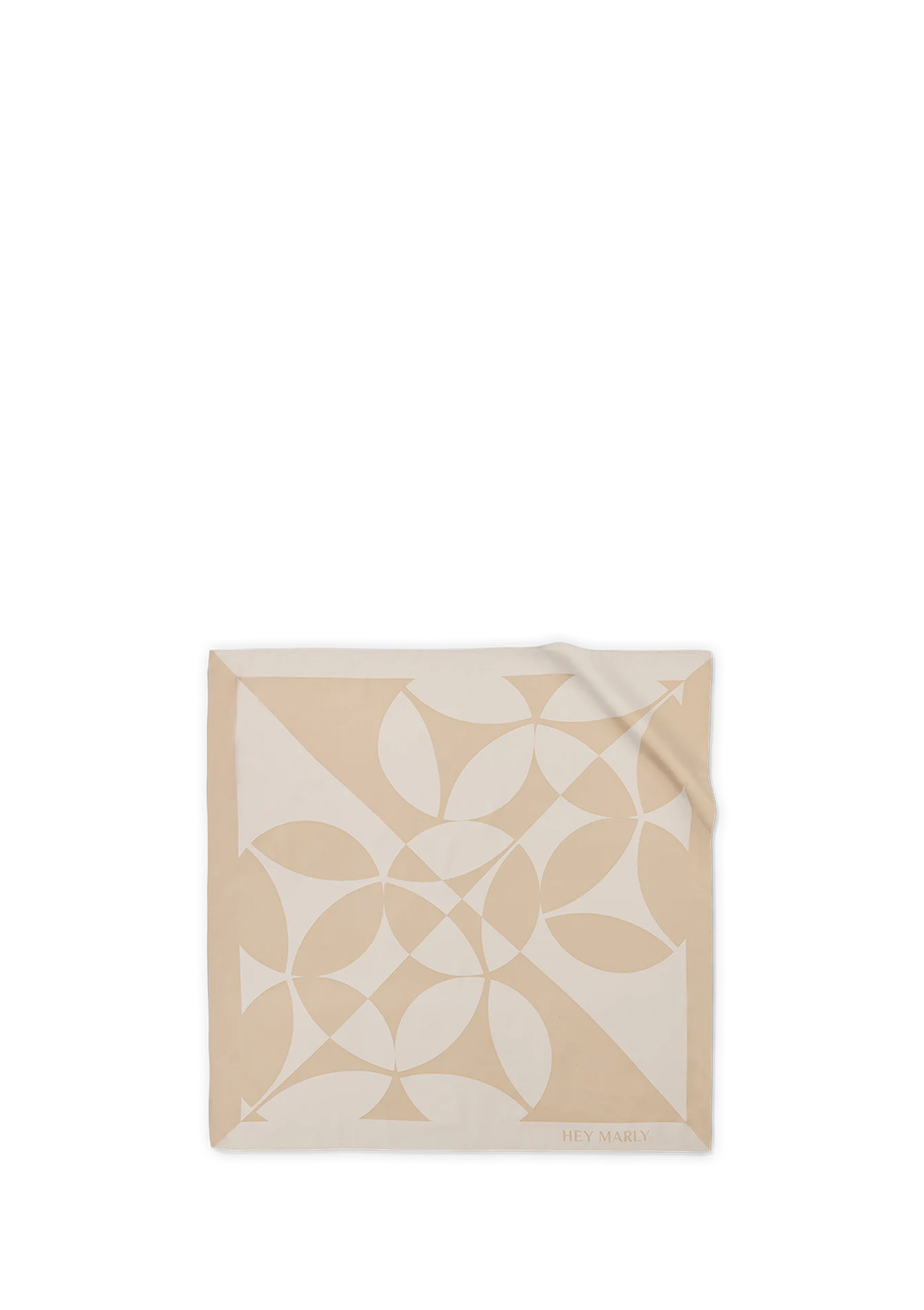Frontalansicht auf neutralem Hintergrund des Produktes Silky Star Logo Print in der Farbe Nude