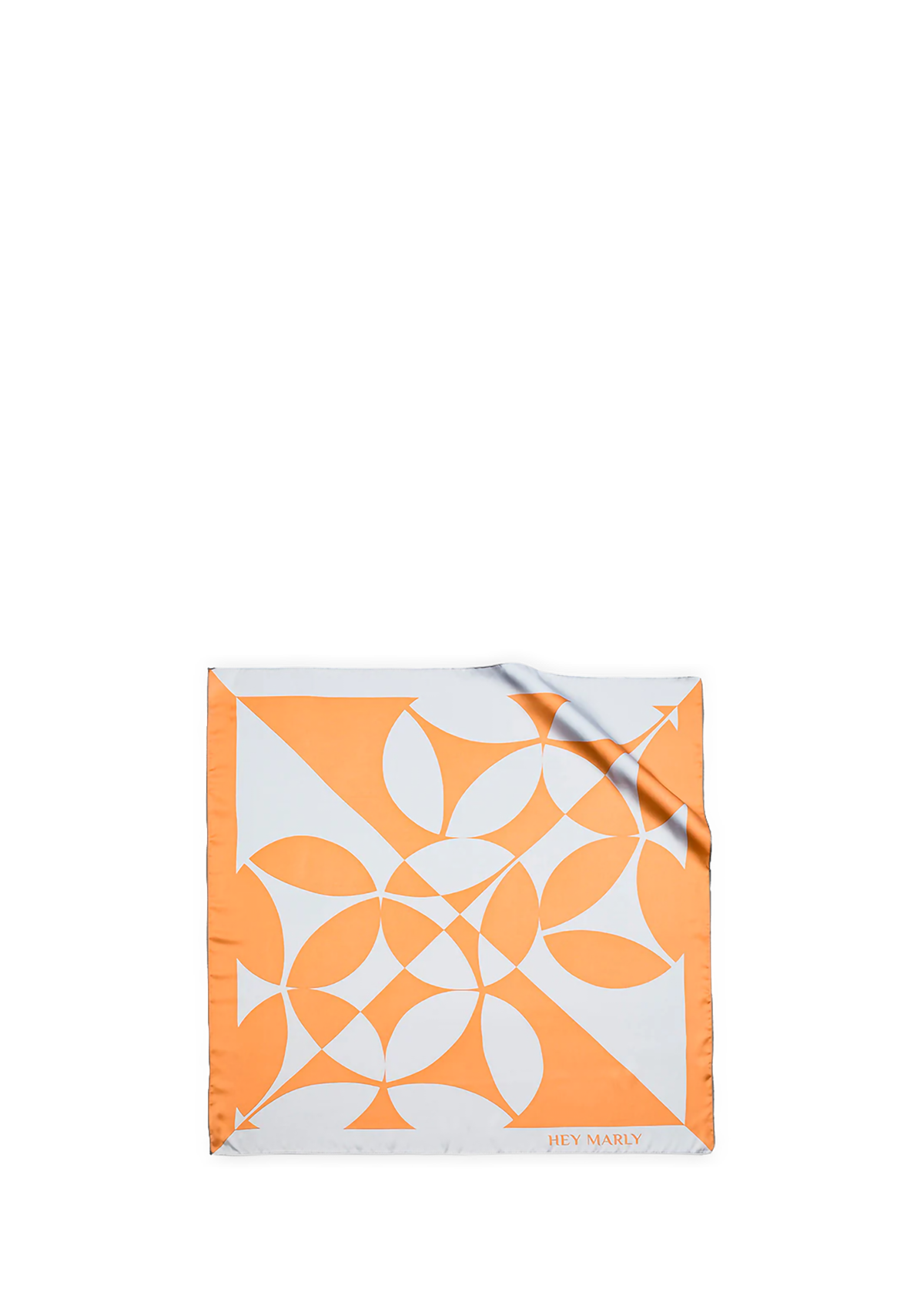 Frontalansicht auf neutralem Hintergrund des Produktes Silky Star Logo Print in der Farbe Peach