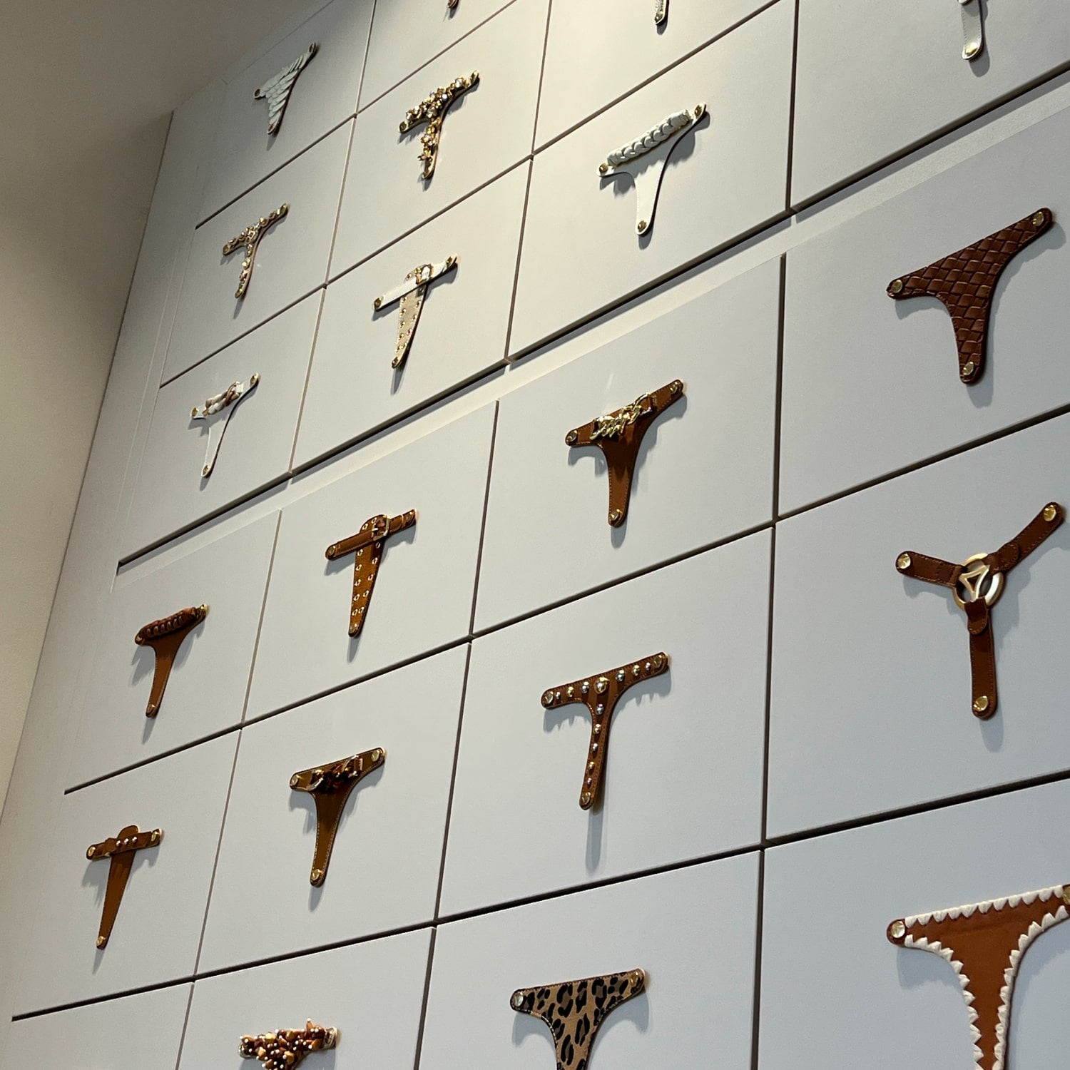 Foto von verschiedenen Toppings an der Wand