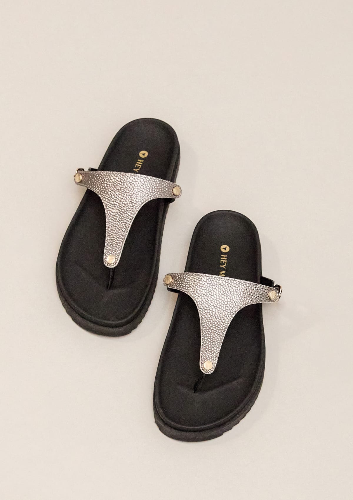 Mars Metallic - Casual Clean Black