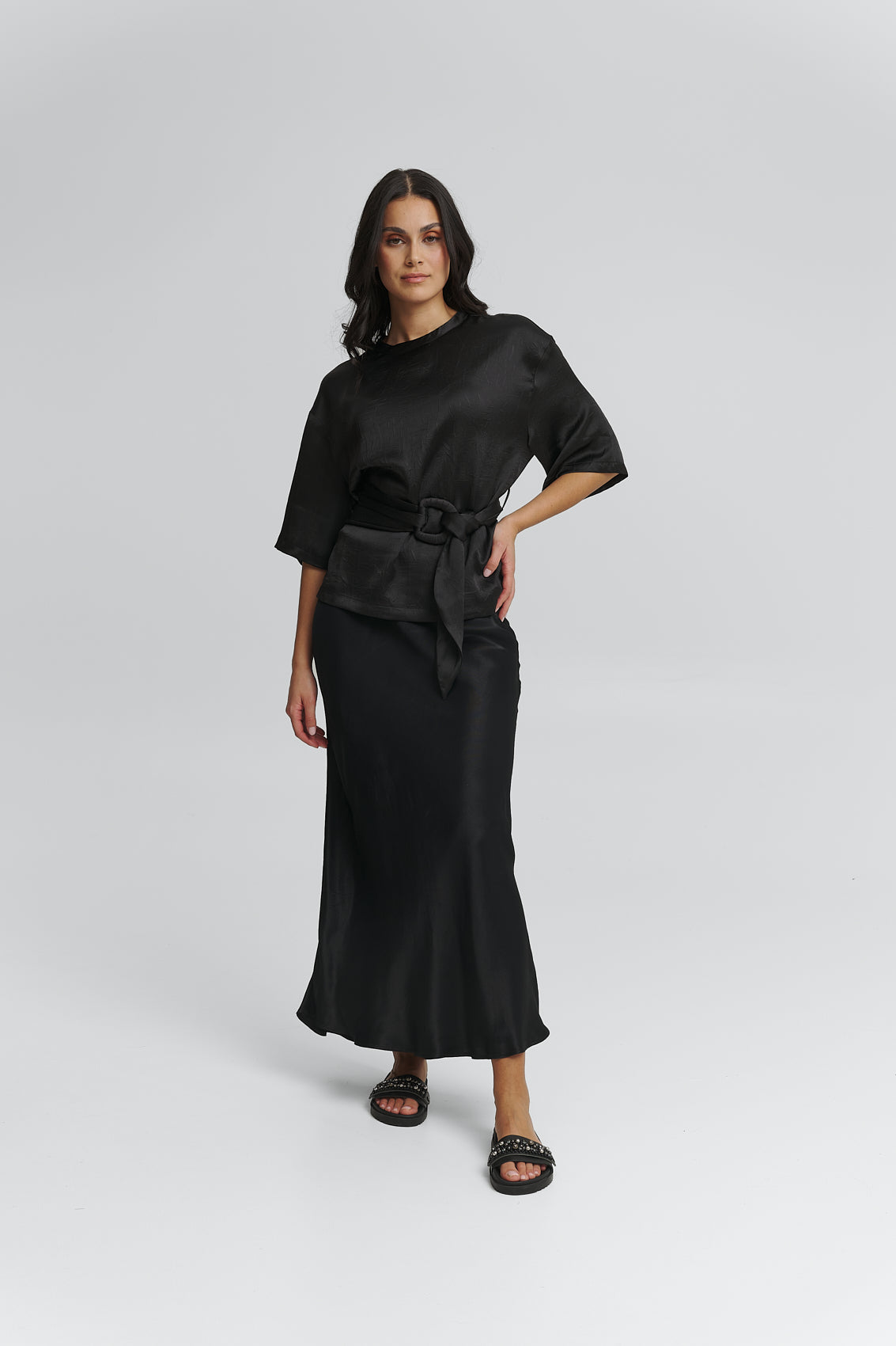 Precious Pearl - Casual Clean Black