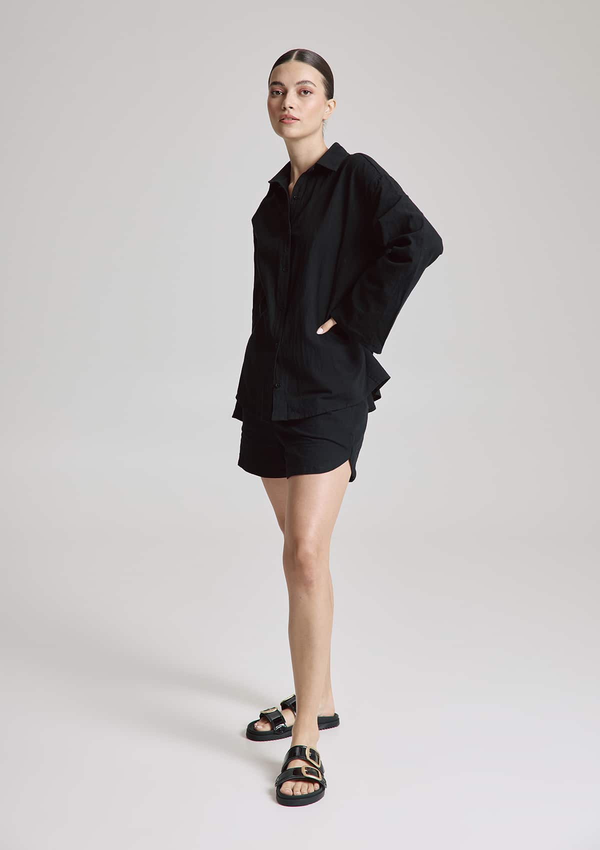 City Gloss - Casual Clean Black