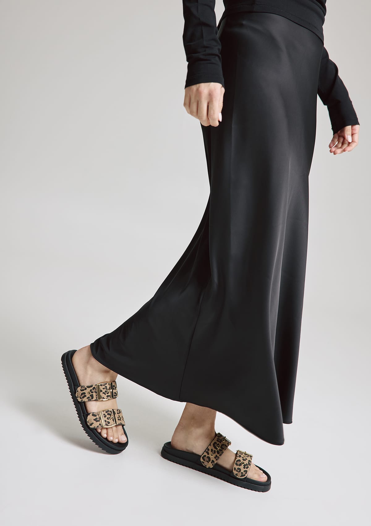 Animal Print - Casual Clean Black