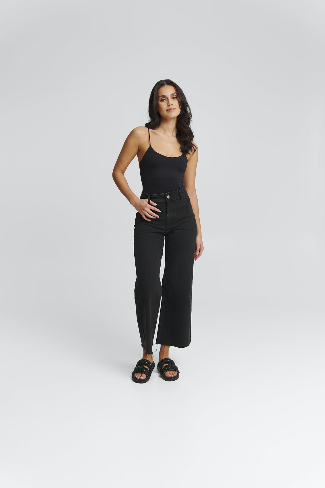 Braided - Casual Clean Black