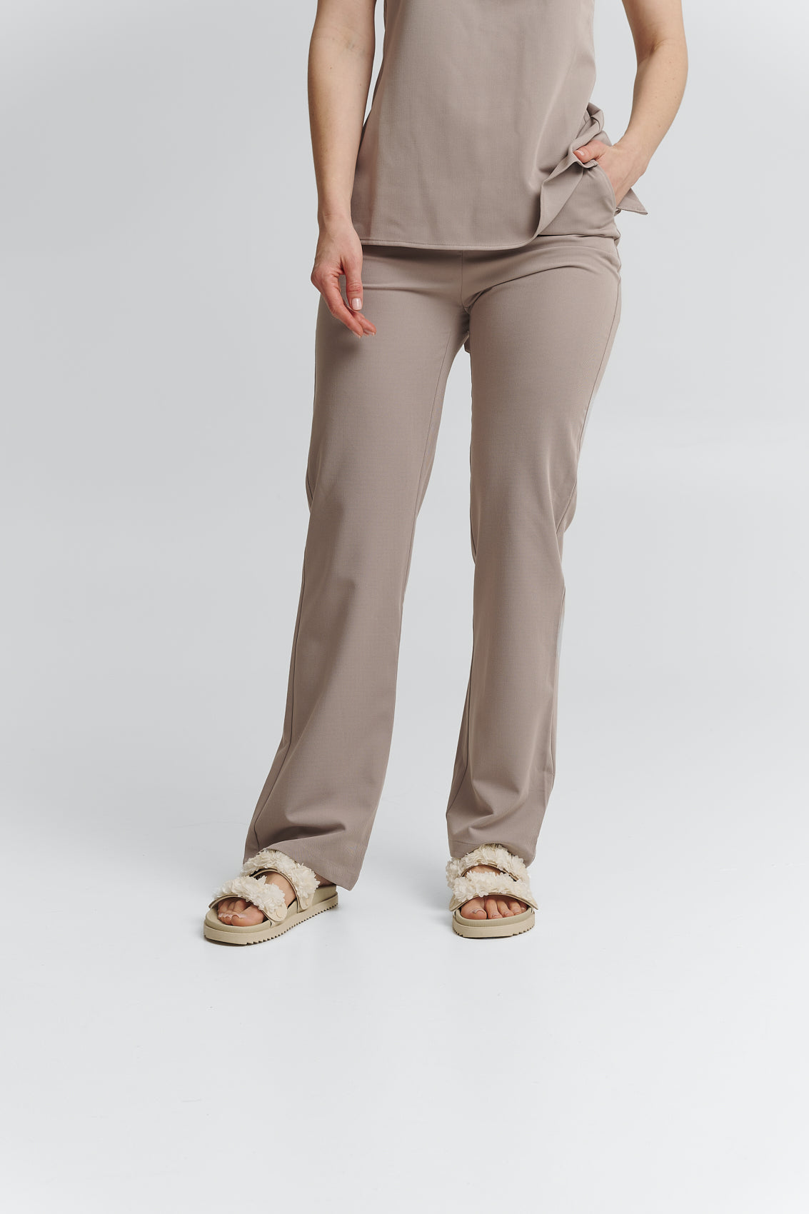 Soft Flower - Casual Clean Crema