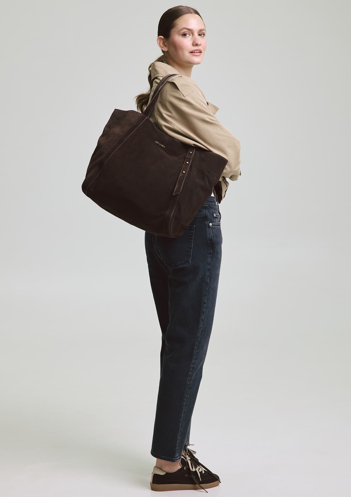 Pretty Wonder Suede - Coffee