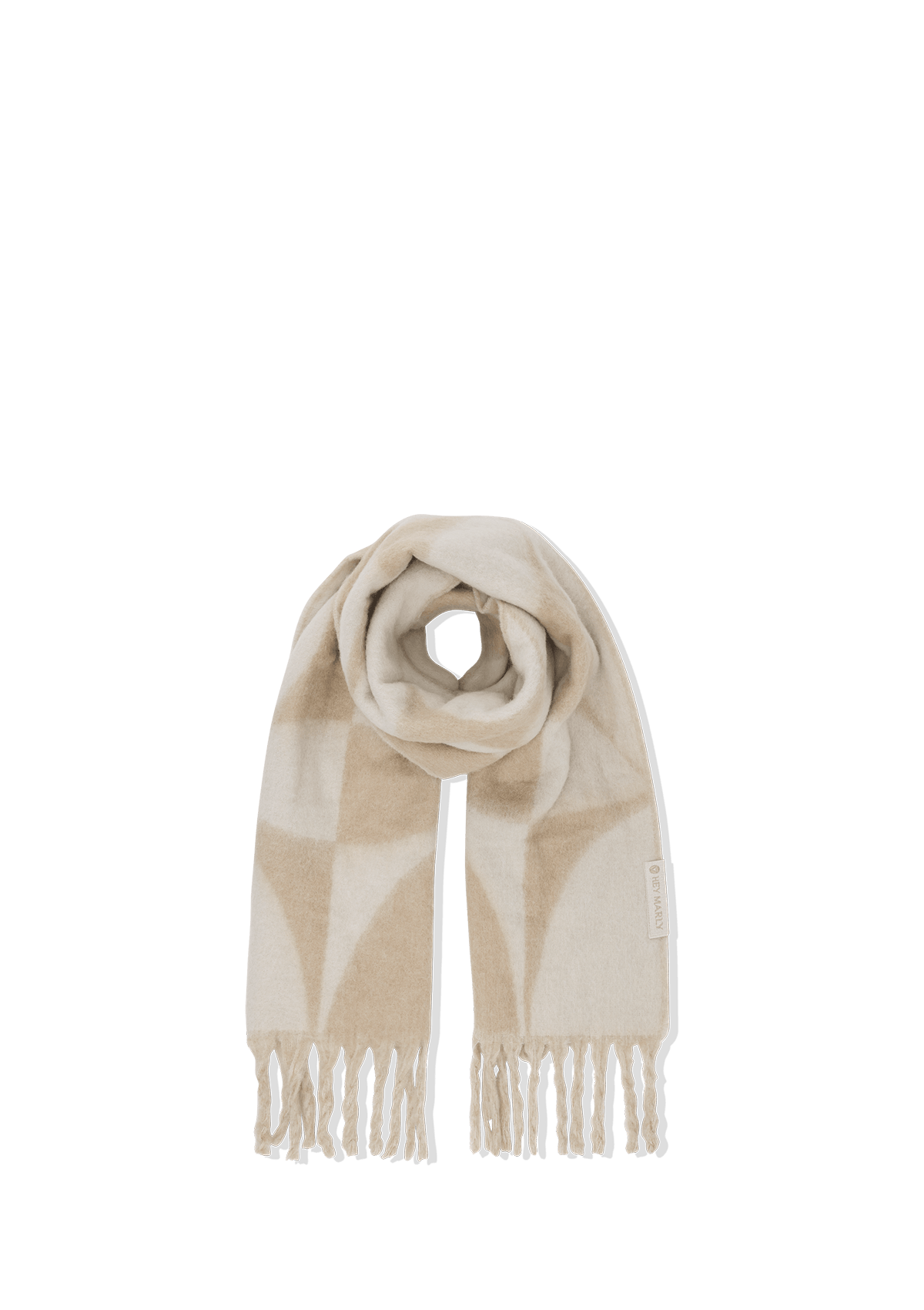 Seitenansicht auf neutralem Hintergrund des Produktes Iconic Scarf in der Farbe Crema-Sand