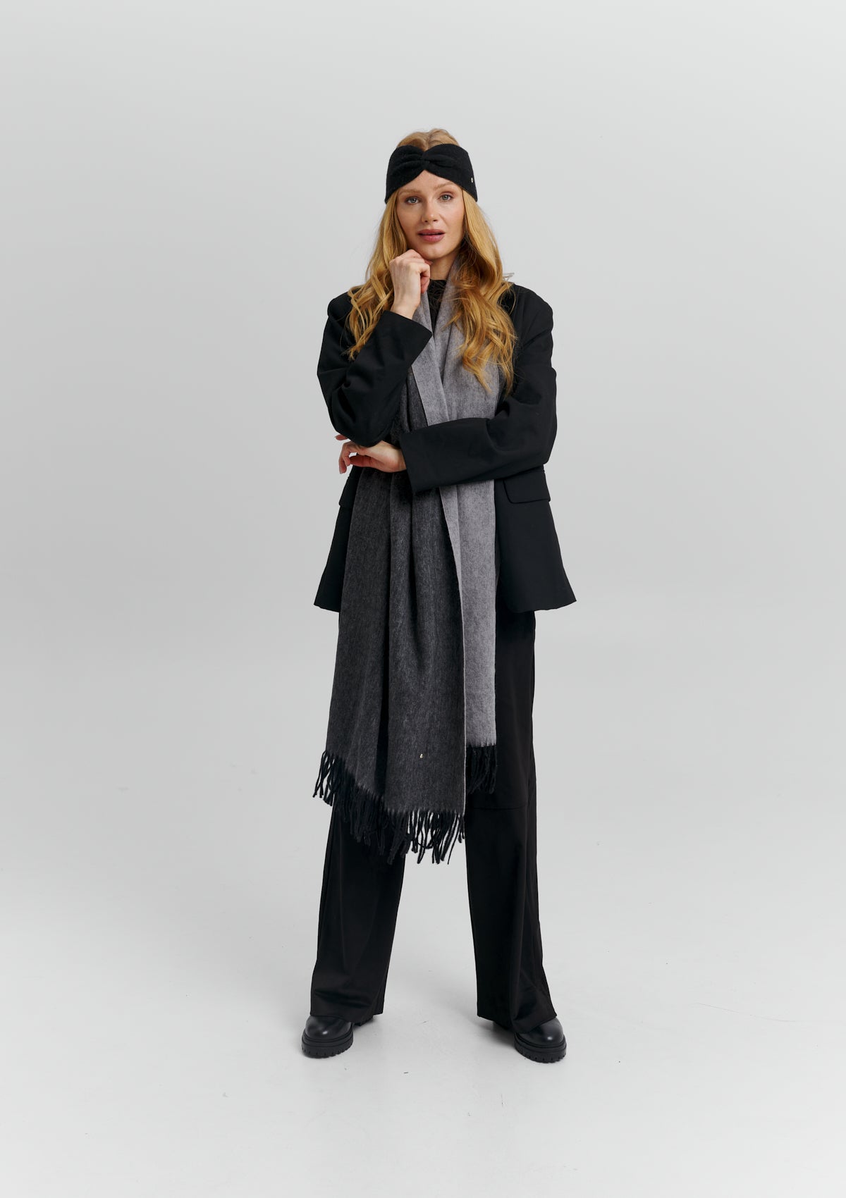 Classic Scarf - Black-Greige