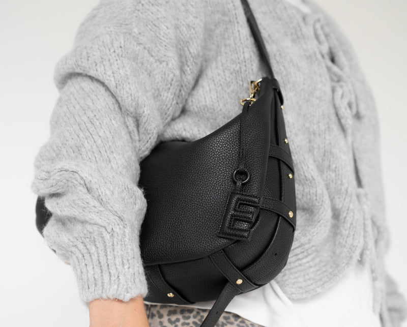 Black luggage tag deals